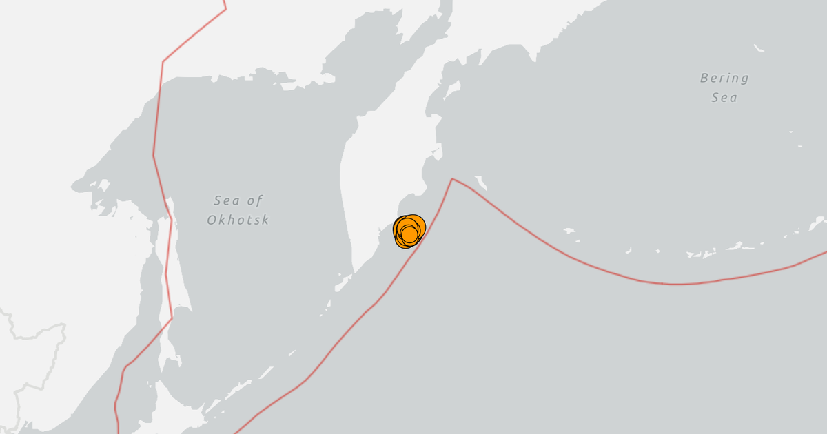 Featured image for Tsunami Threat Ends After Series of Earthquakes Off Russia's Pacific Coast