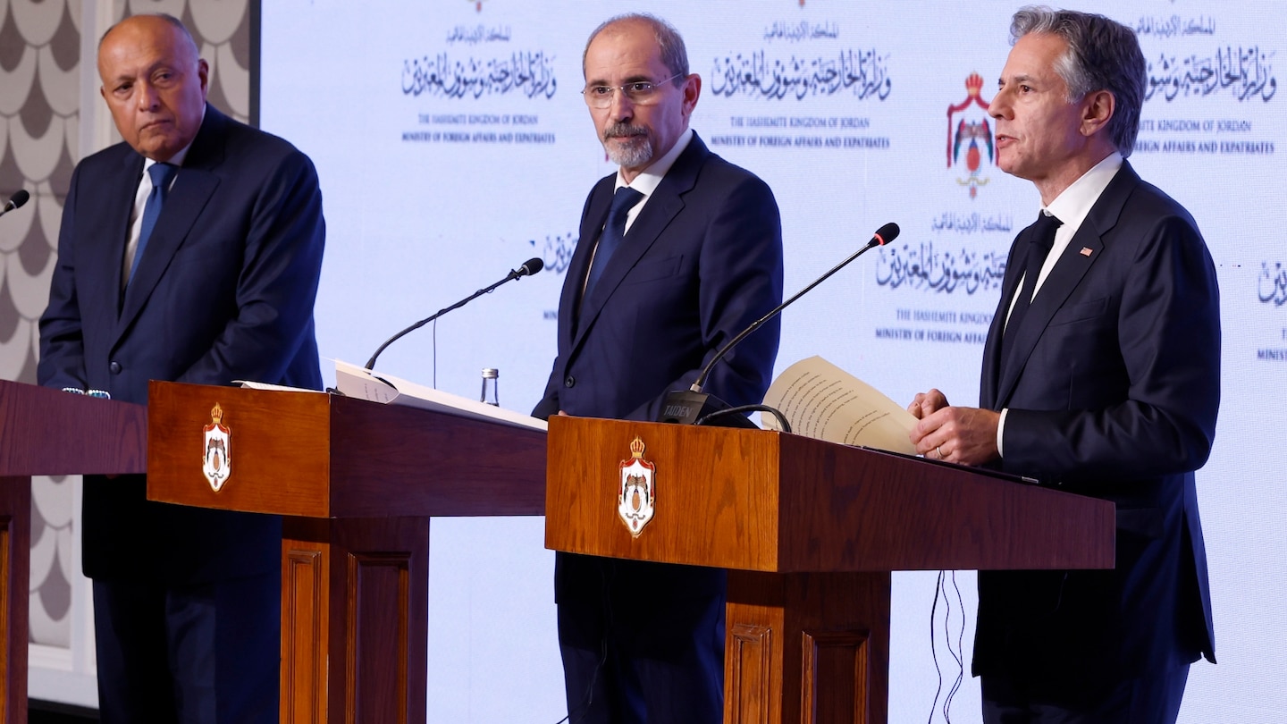"Escalating Israel-Hamas Conflict: Blinken Urges Humanitarian Pause in Gaza"