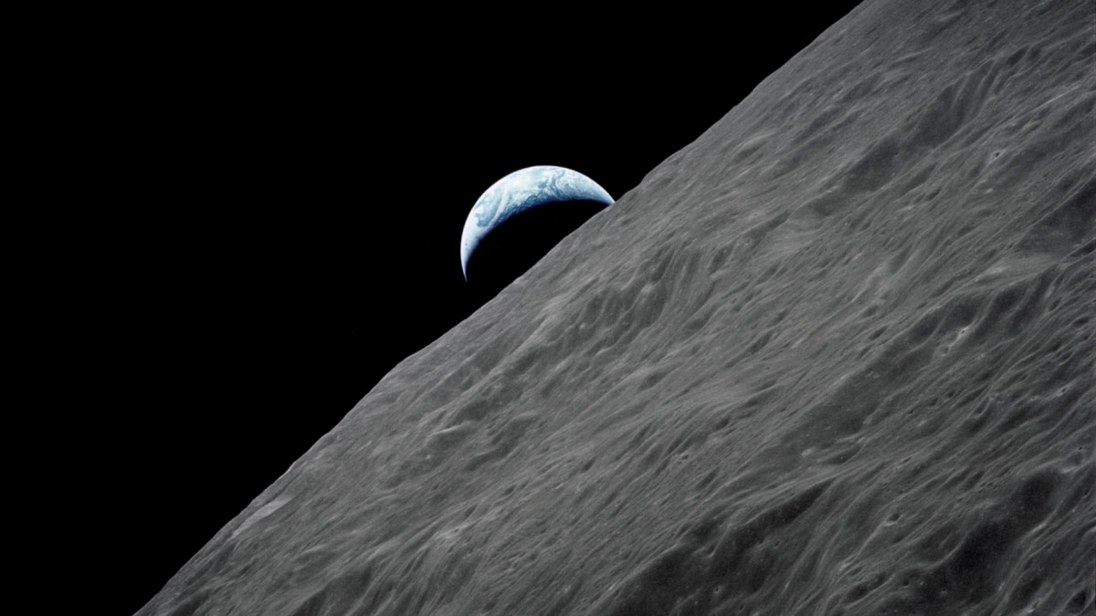 Featured image for New Study Reveals Moon's Surprising Age Discrepancy