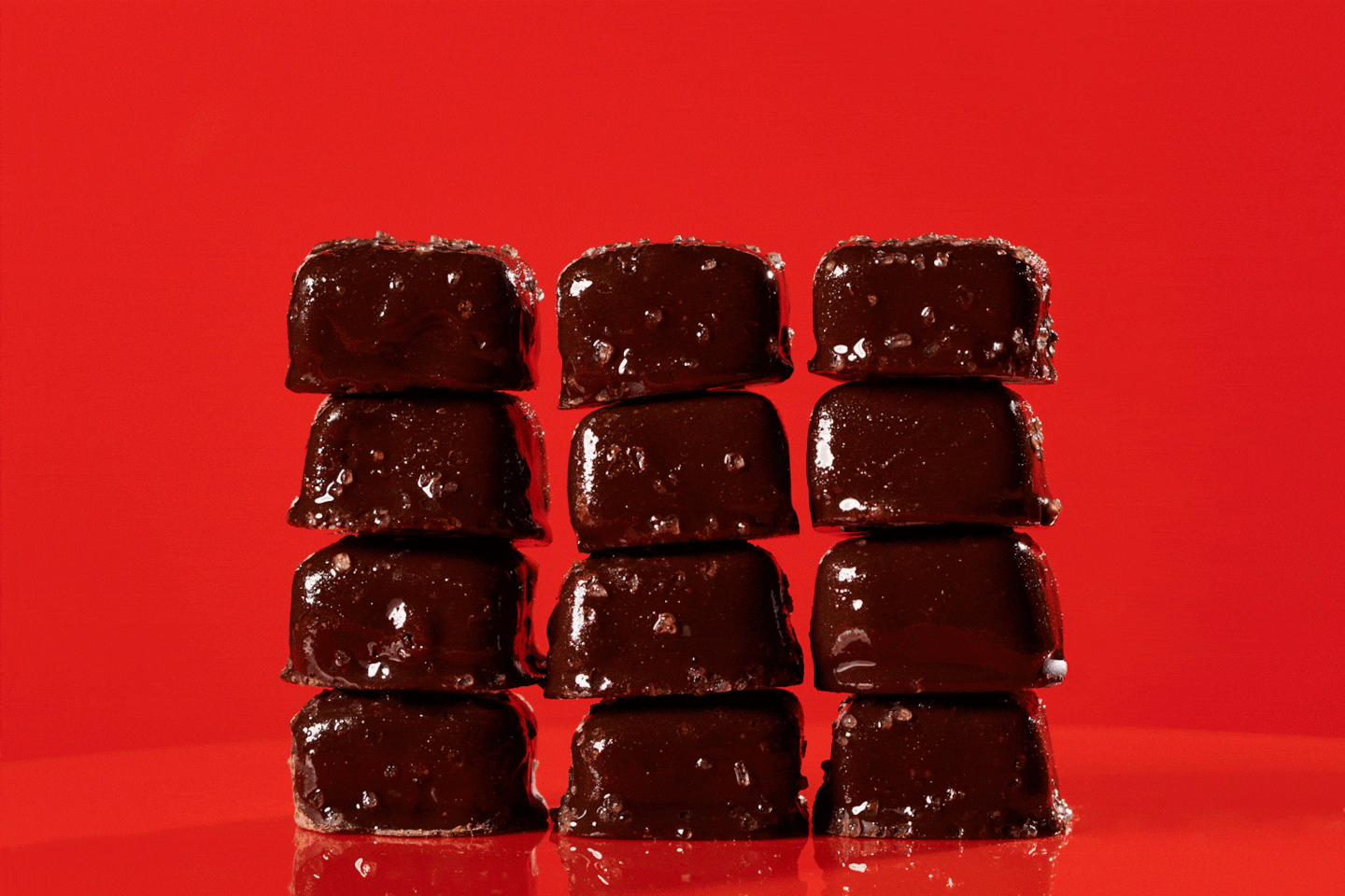 "Exploring the Health Benefits of Dark Chocolate Consumption"