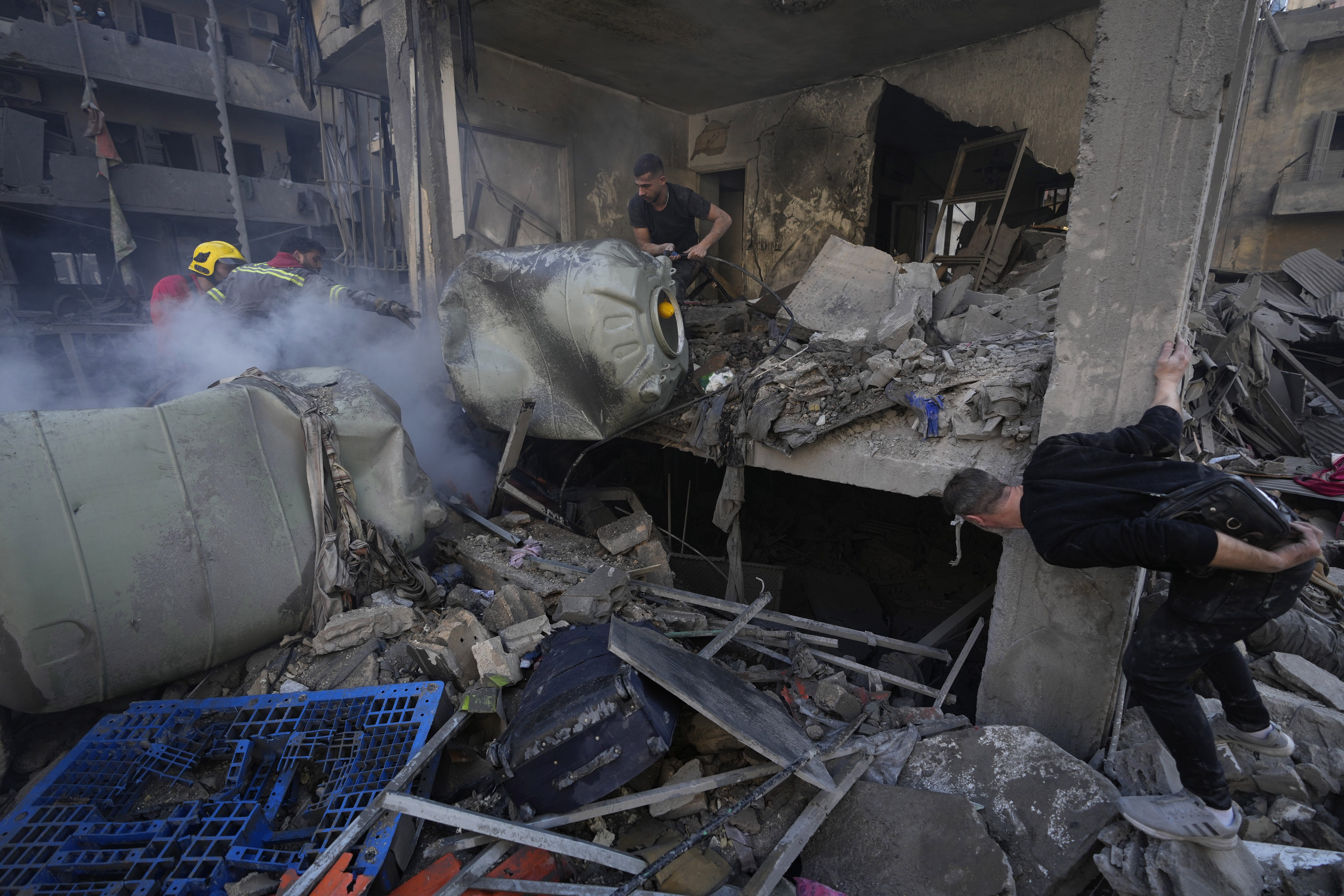 Israeli Airstrikes in Beirut Leave 20 Dead Amid Ceasefire Efforts