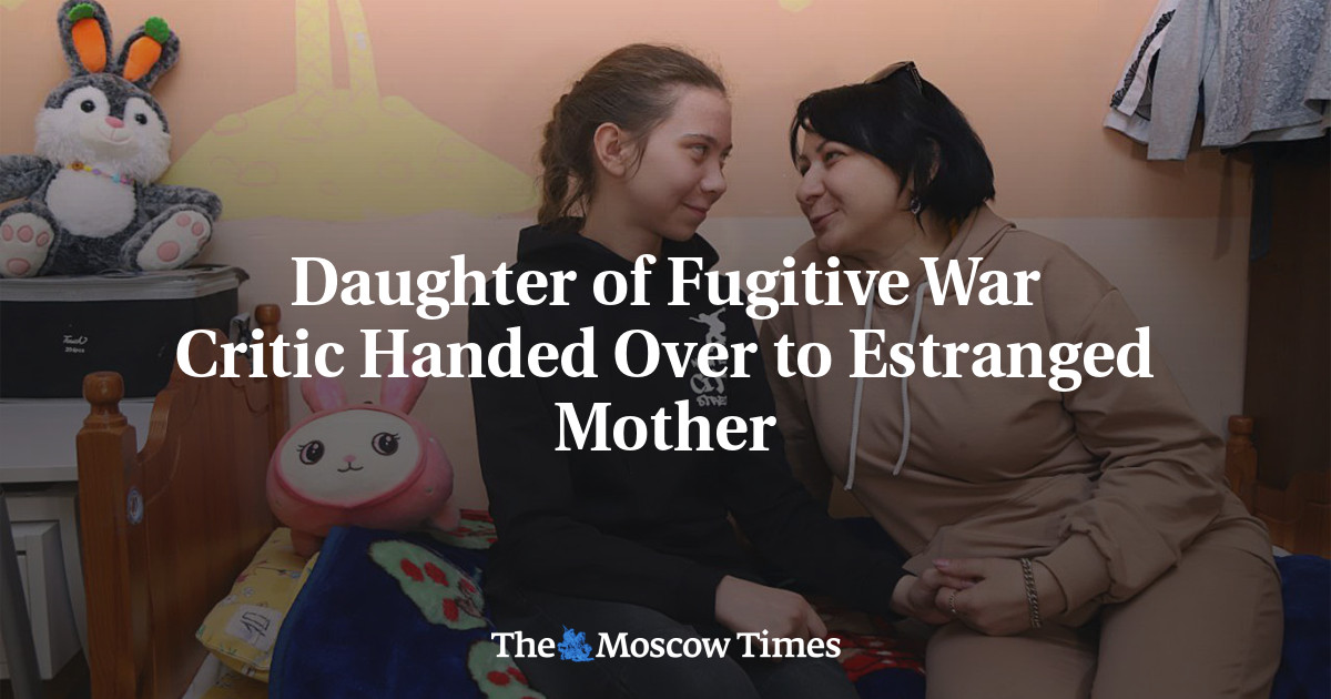 Anti-War Drawing Girl Masha Moskaleva Handed Over to Estranged Mother