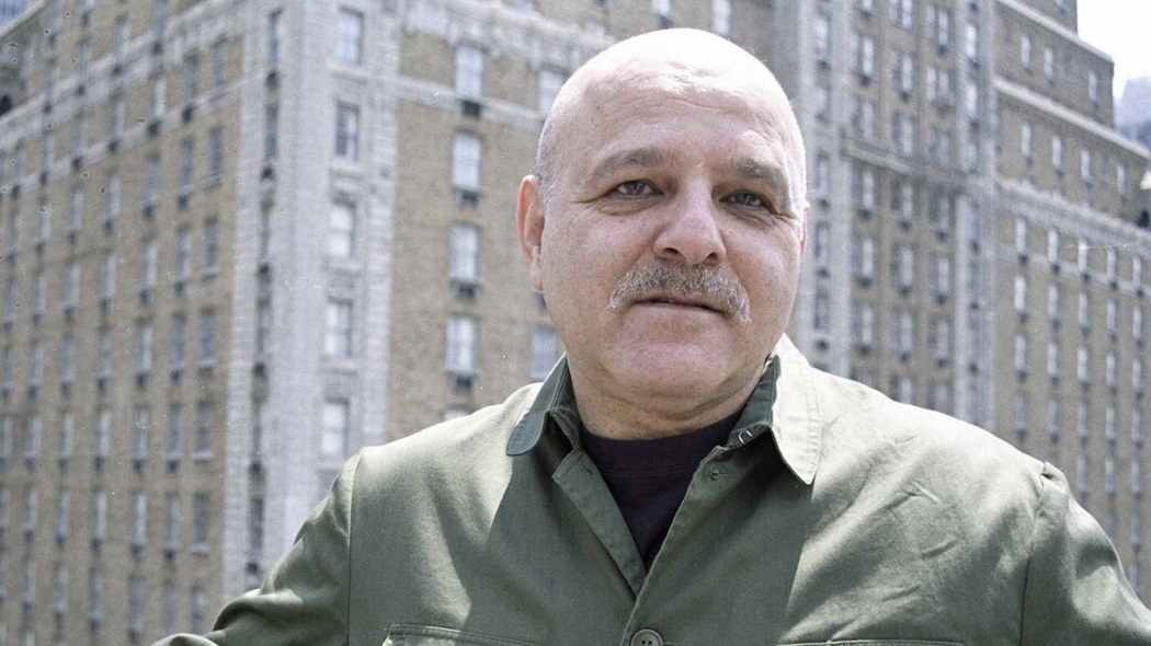 Unconventional Resting Place Proves Perfect for One Individual