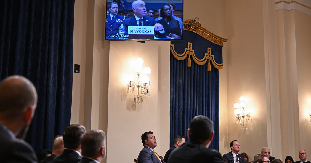 "Republicans Launch Impeachment Push Against Mayorkas Despite Lack of Evidence"