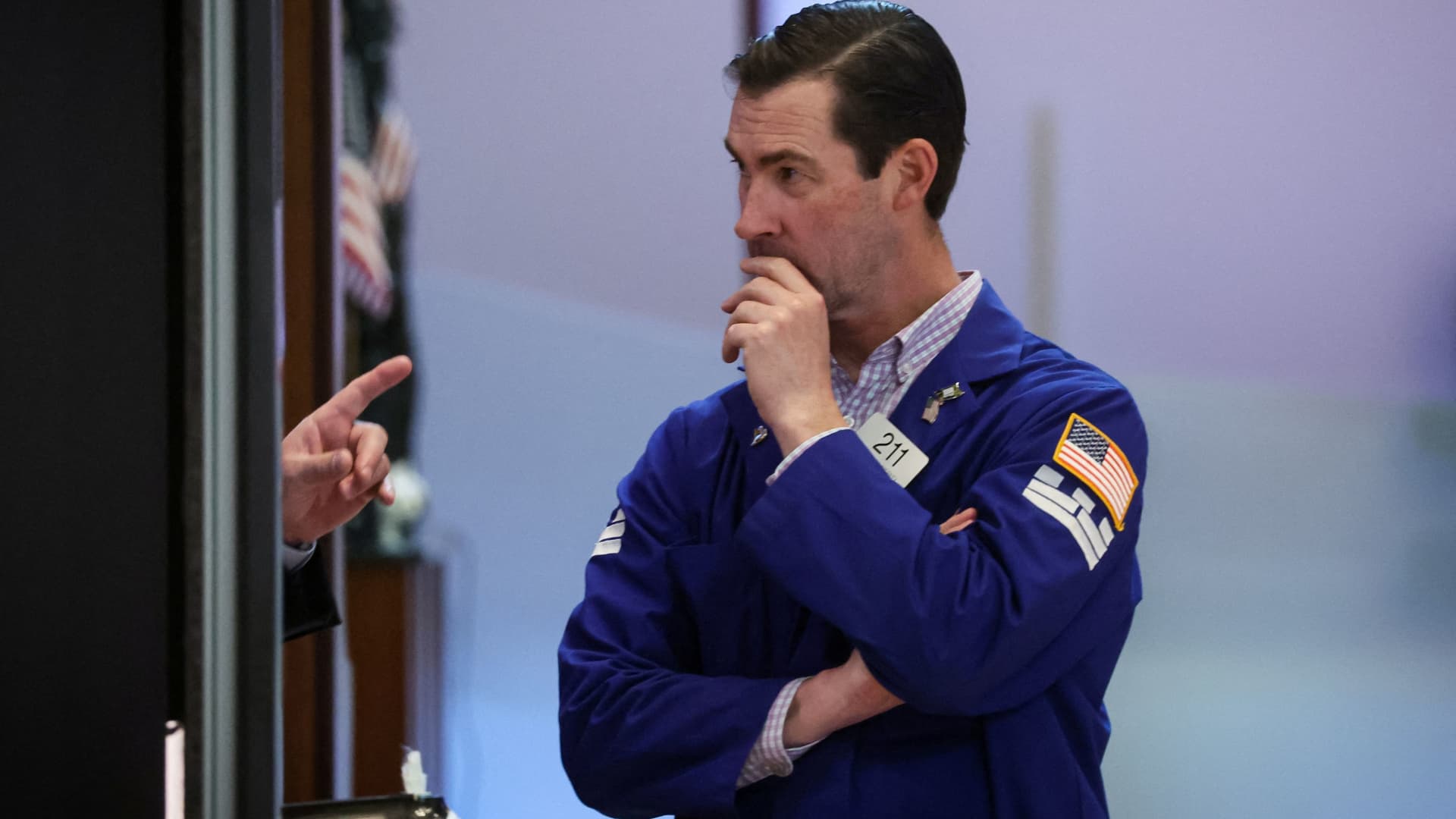 Market Volatility Expected as Apple Reports Earnings and Fed Decision Looms