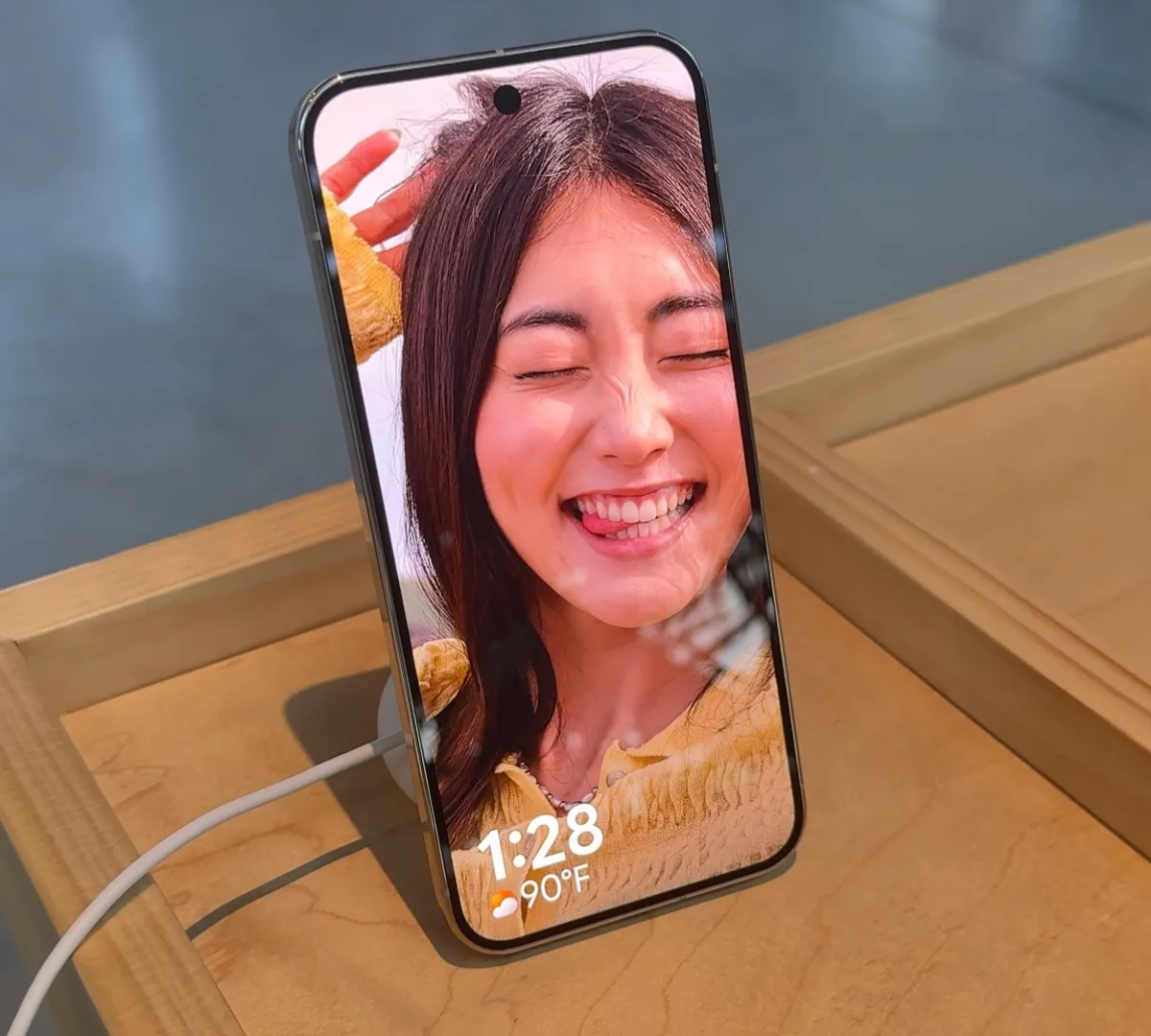 Featured image for Google Unveils Pixel 10 with Magnetic Charging and Advanced AI Features