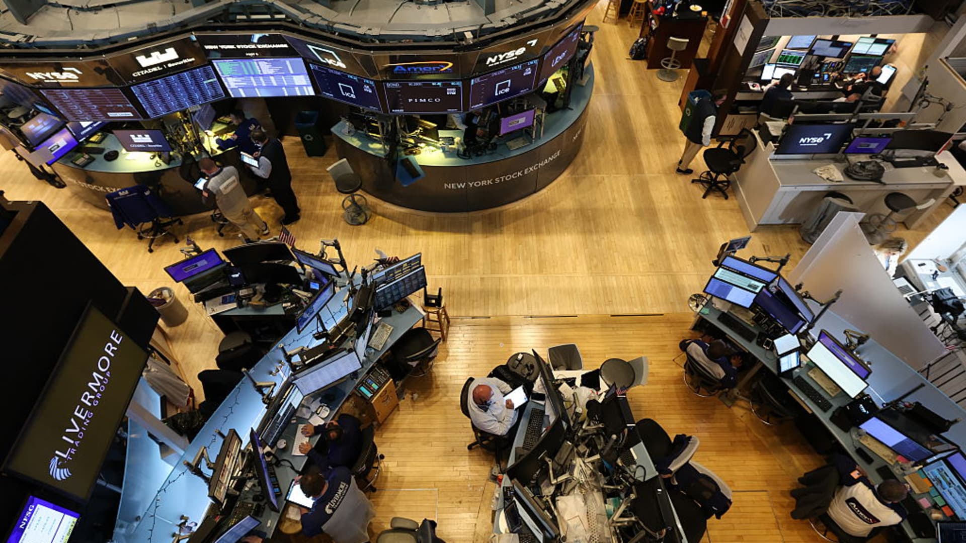 Global Markets React to Trump's Tariff Strategies