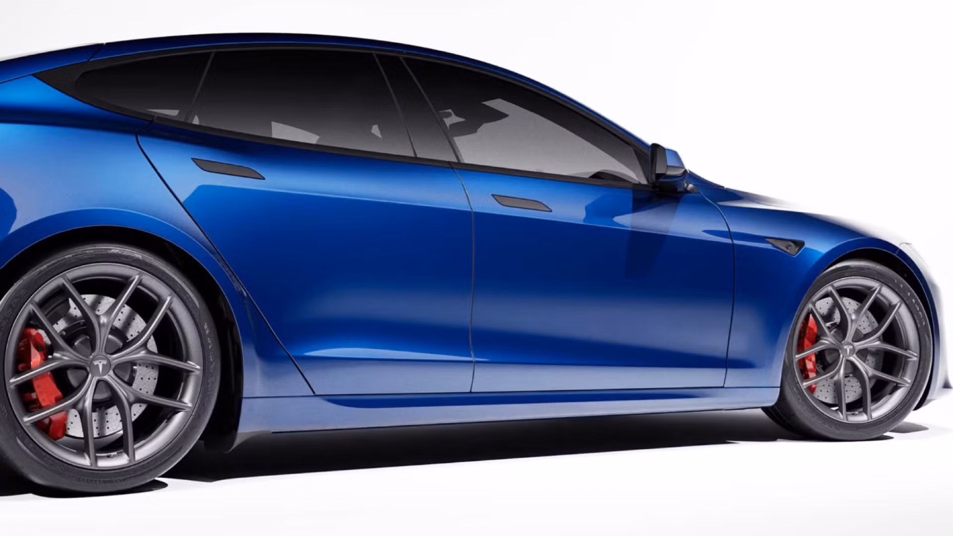 Featured image for Tesla's Model S Plaid Track Package: The 200 MPH EV Upgrade