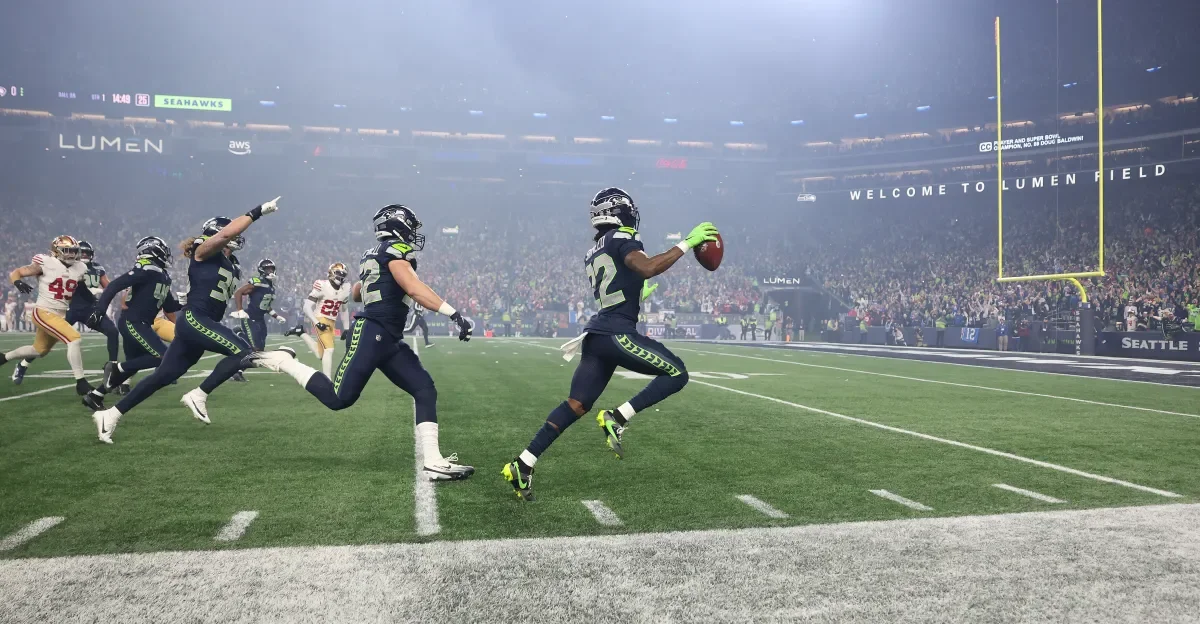 Seahawks hold 24-6 halftime edge vs. 49ers in NFC Divisional Round