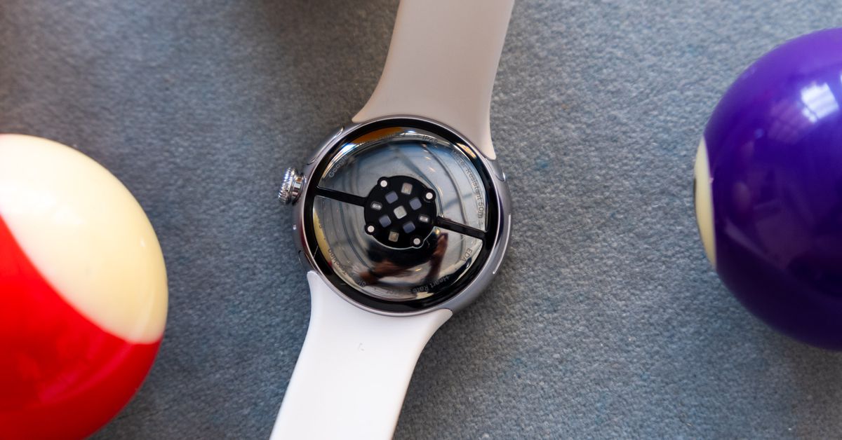 "Design Challenges and Compatibility Issues: Exploring the Google Pixel Watch 2"