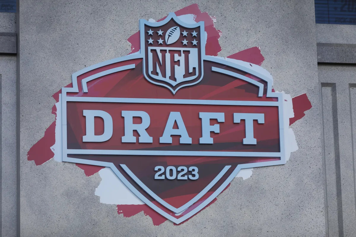 "USC students face charges for stealing NFL draft jerseys"