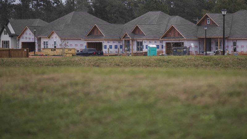 U.S. New Home Sales Continue to Rise Despite Real Estate Investor Struggles