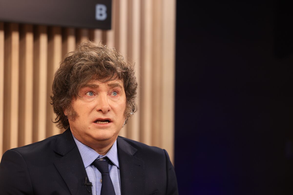 Featured image for Argentina Investigates Milei Official in Major Corruption Scandal