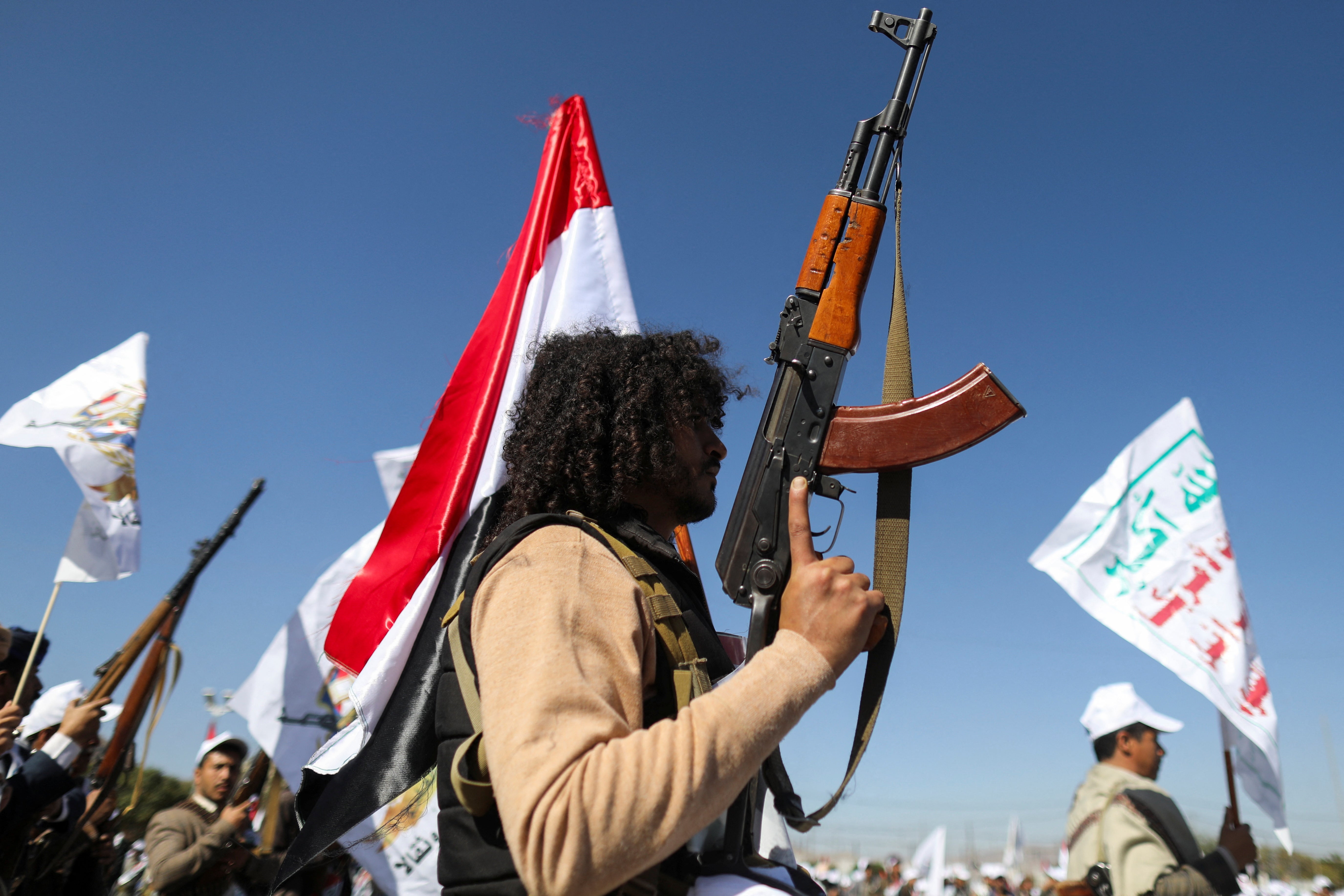 Houthi Rebels Persist in Attacking Ships in Red Sea Despite International Efforts