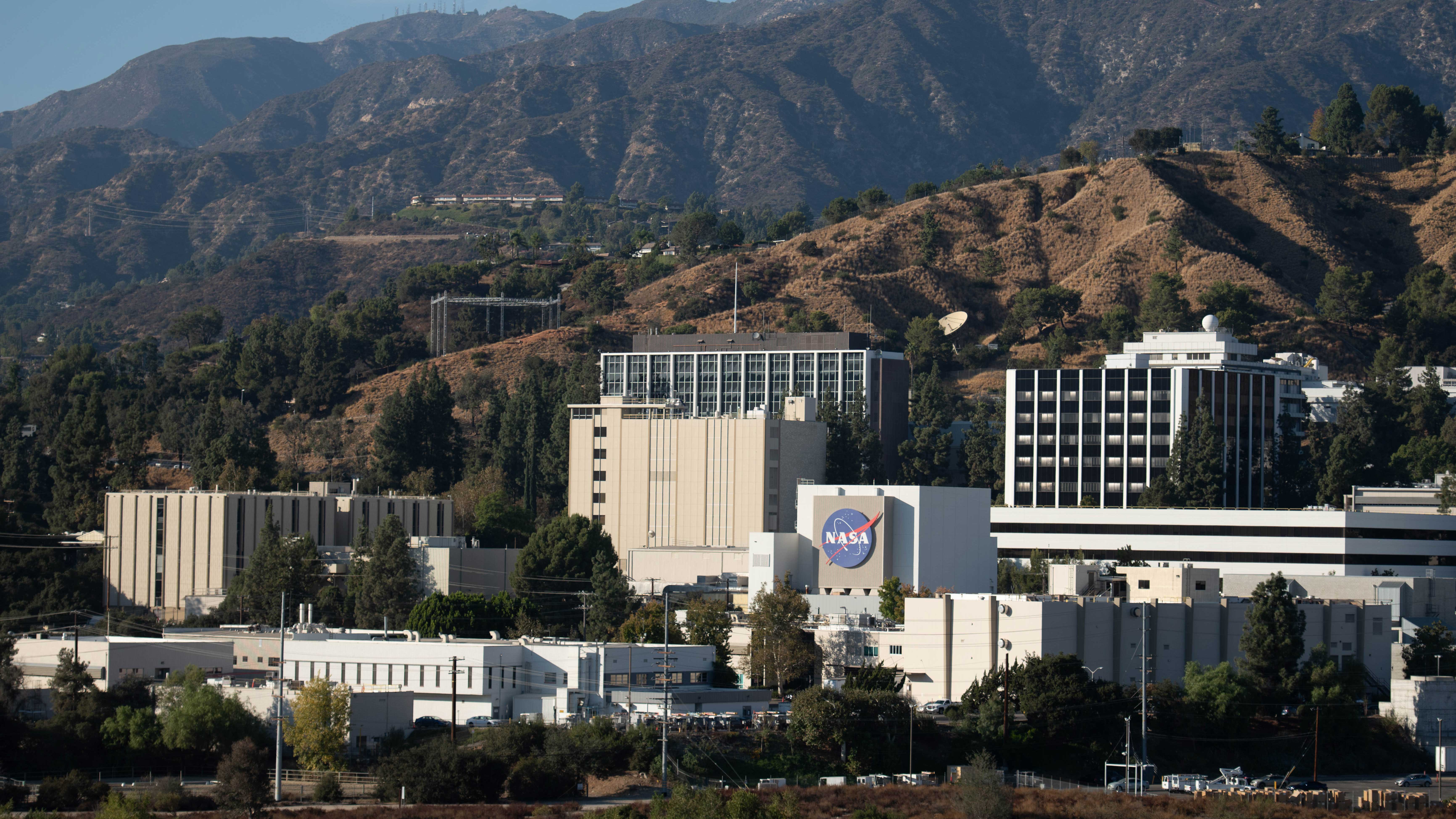 "Urgent Plea to Save Mars Sample Return Program Funding"