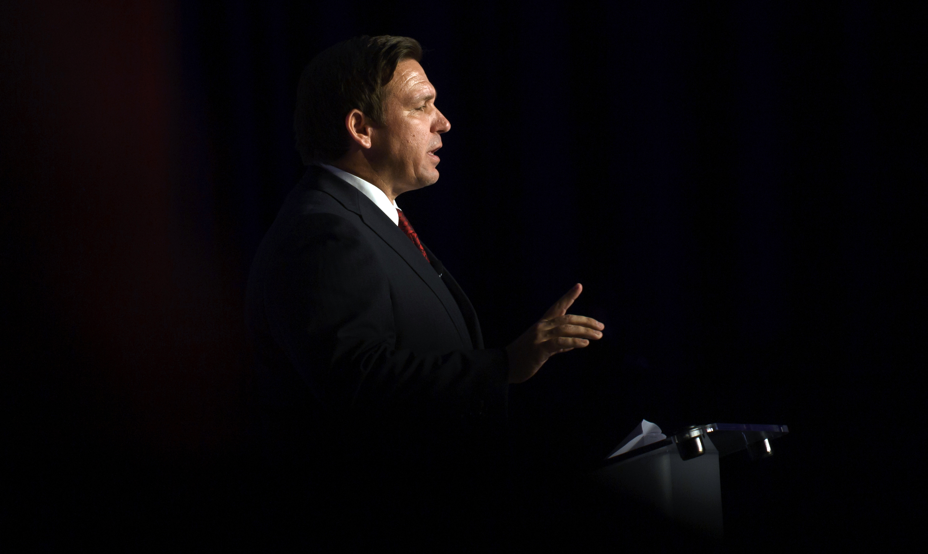 DeSantis and Trump Campaigns Rake in Millions in Record-Breaking Fundraising