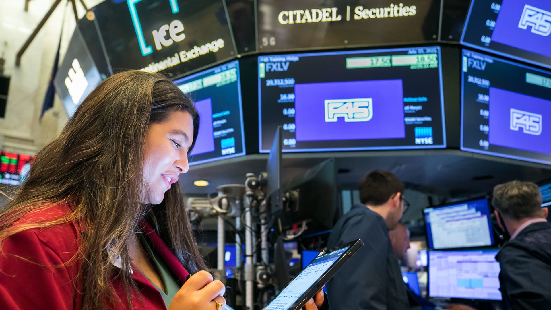 Nasdaq and Dow Jones Extend Winning Streaks in Impressive Market Performance