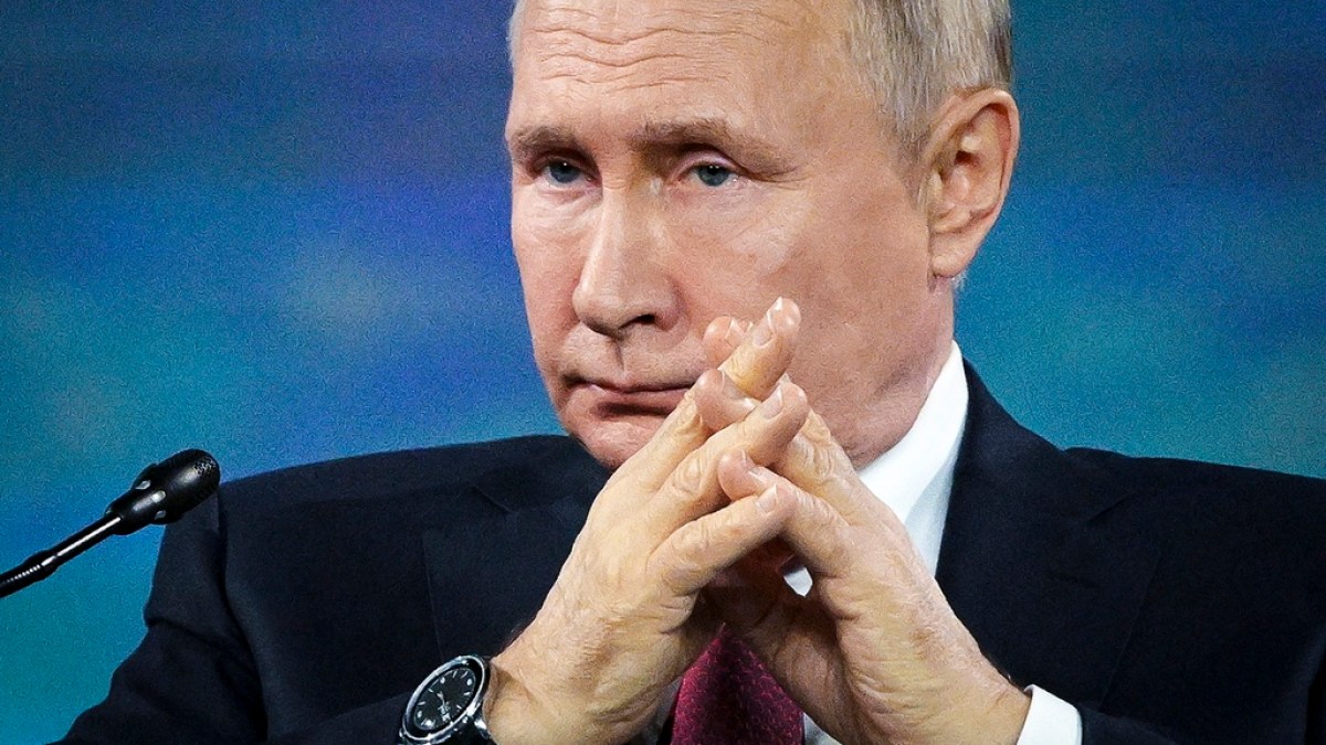 Putin Admits to Placing Nuclear Weapons in Belarus as Warning to the West