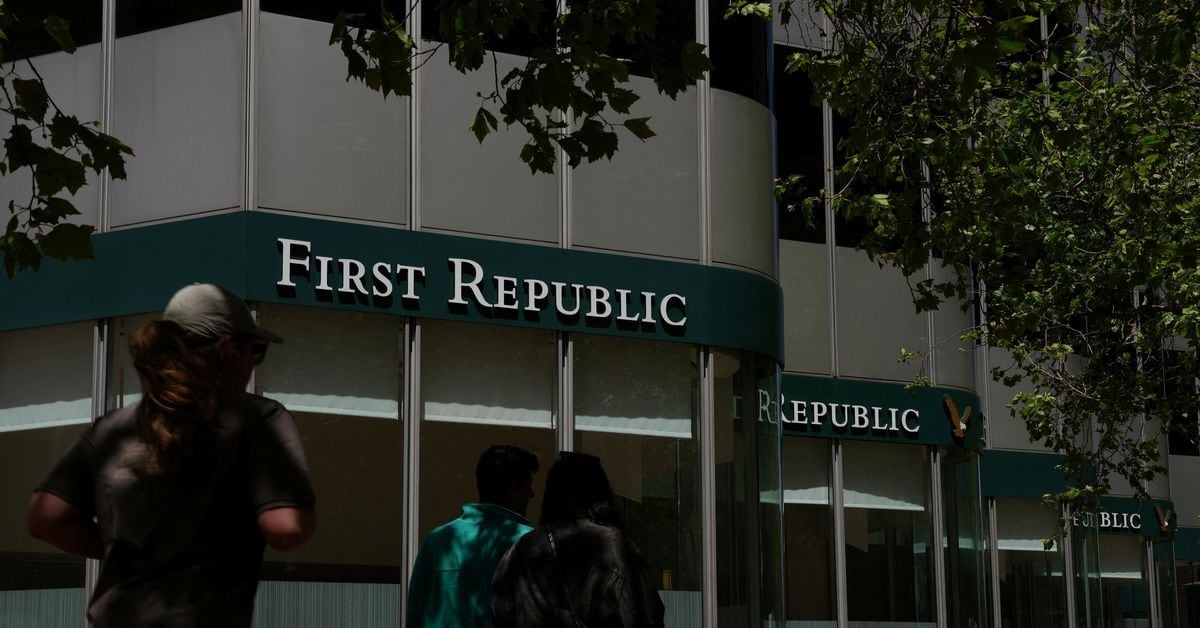Featured image for FDIC seeks final bids for troubled First Republic Bank.