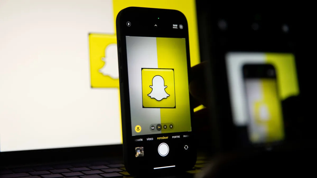 Featured image for Snap's Stock Plunge: A Cautionary Tale of Limited Reach and Revenue Miss