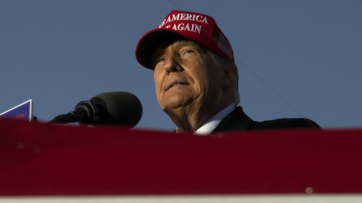 "Trump's Fiery Rally Rhetoric Takes Aim at Judge and Prosecutors Ahead of Hush Money Trial"