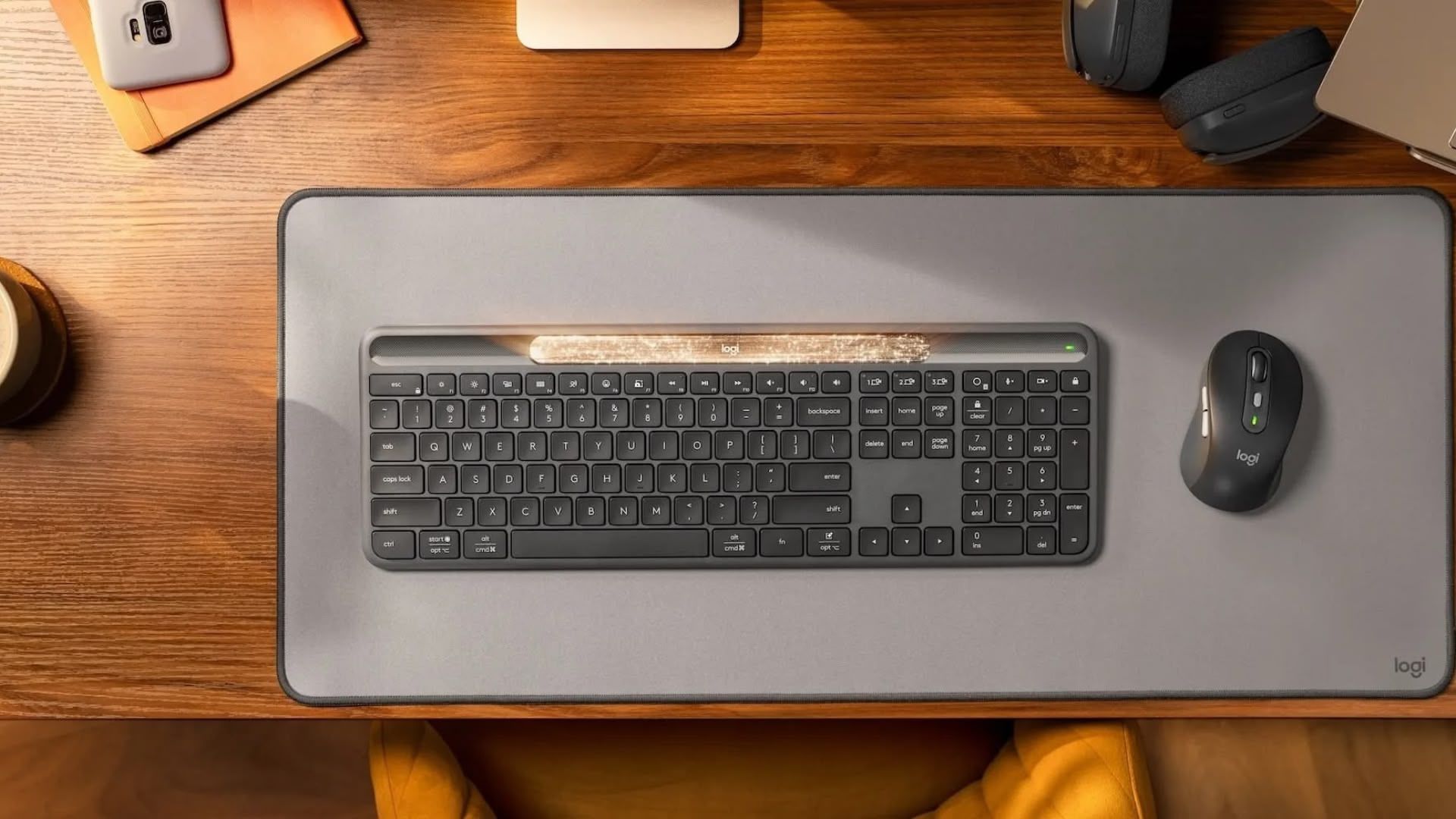 Featured image for Logitech Unveils Versatile Solar-Powered Signature Slim K980 Keyboard