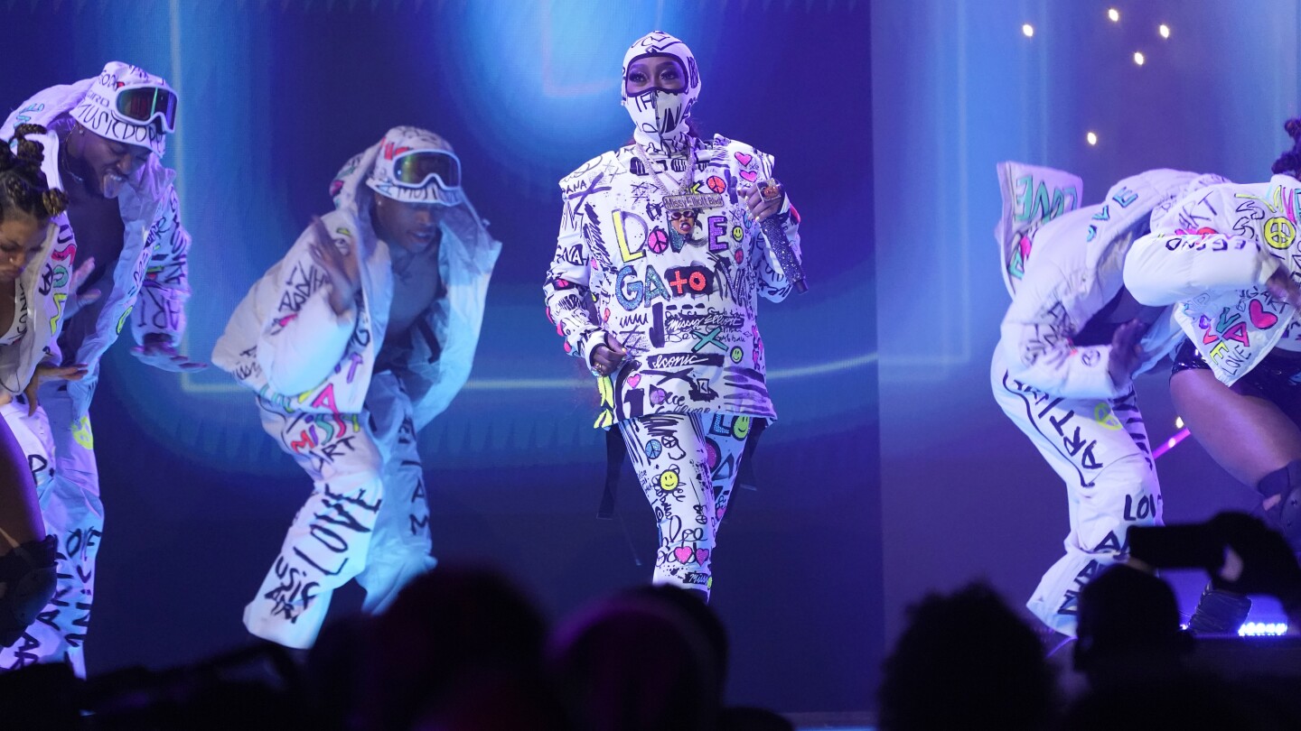 Featured image for "Missy Elliott's 'Out of This World' Tour Takes the Stage with Star-Studded Lineup"