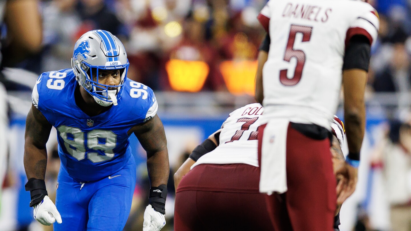 Featured image for Lions' Za’Darius Smith Reunion Possible but Unconfirmed