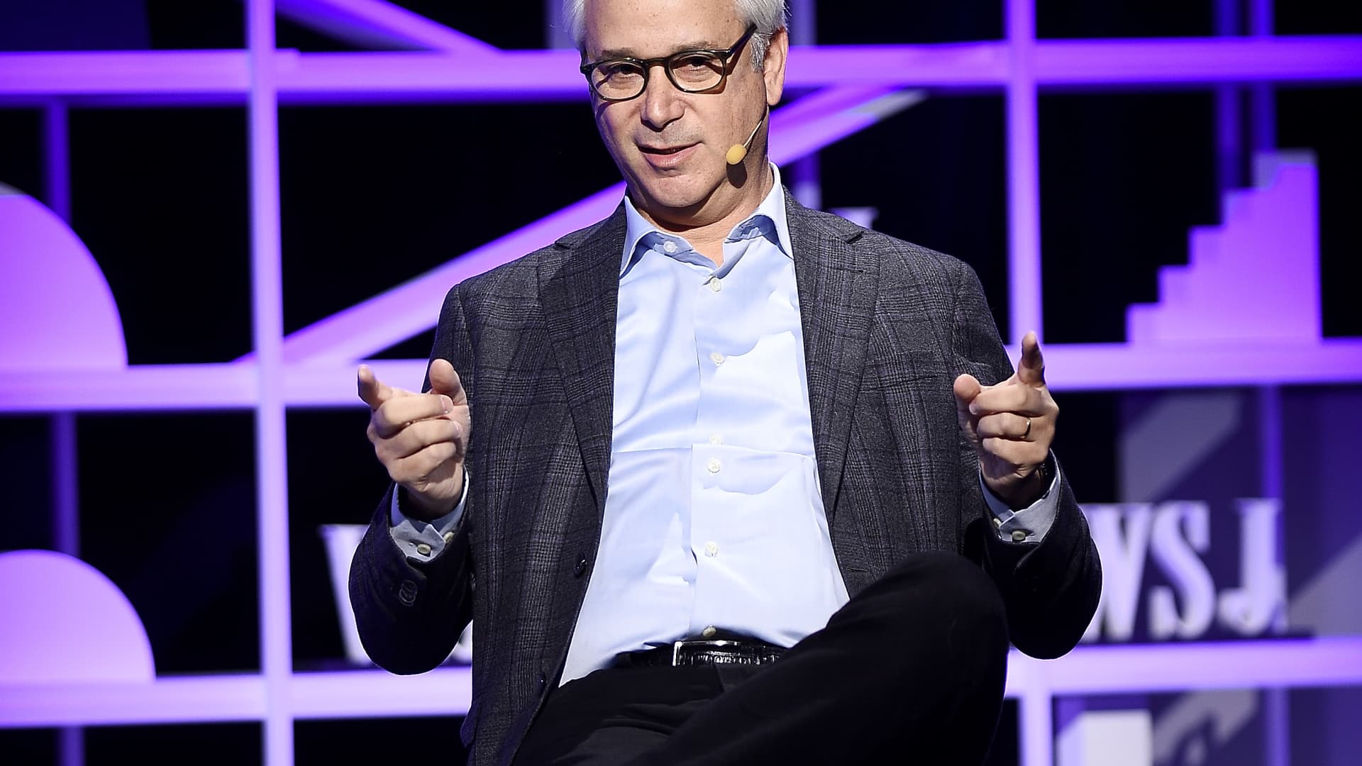 Featured image for "Wells Fargo's 2016 Consent Order Lifted by Regulators, Stock Rises"