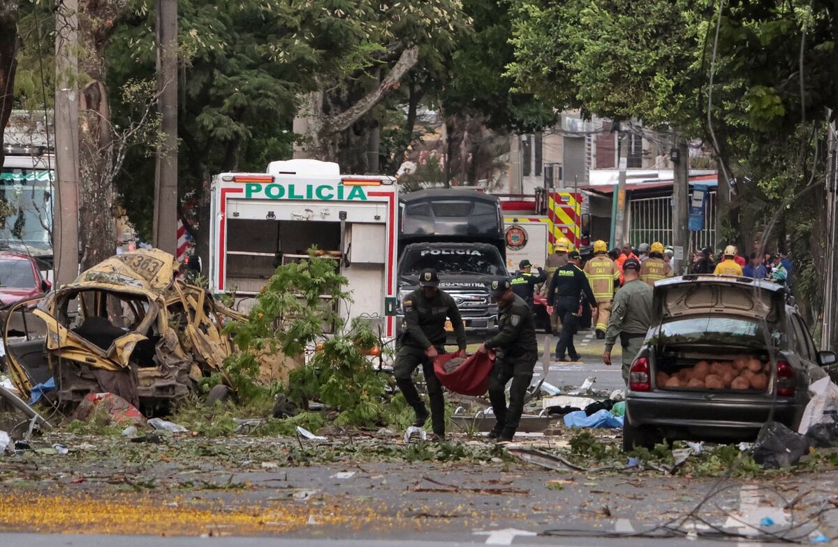 Series of Explosions and Attacks in Colombia Leave Dozens Dead