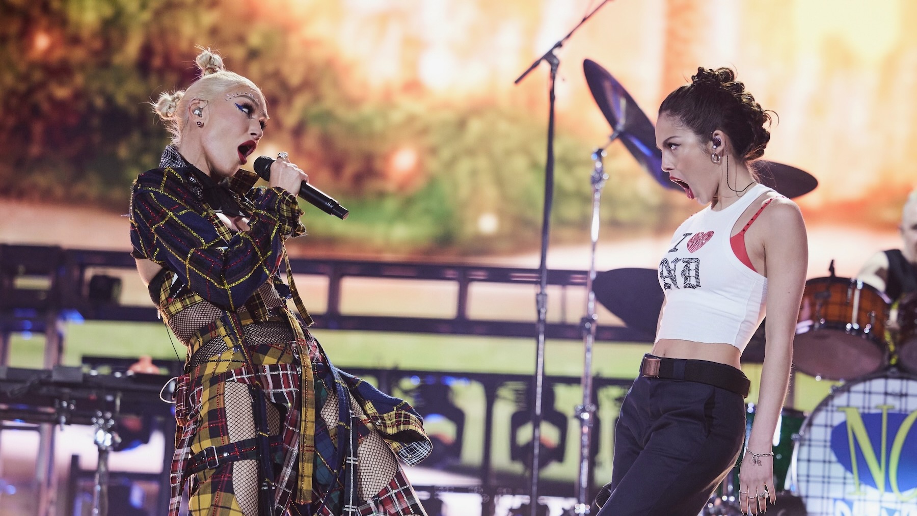 "No Doubt Reunites with Olivia Rodrigo for Epic Coachella Performance"