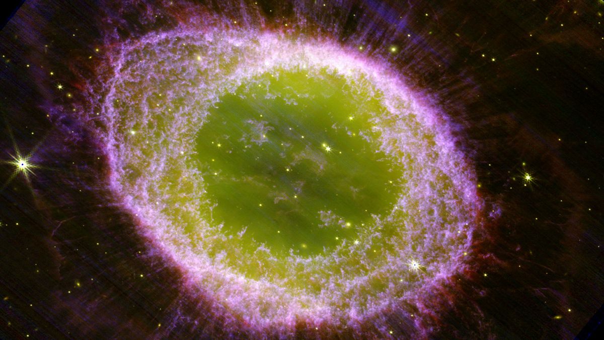 "Stunning Close-Up: James Webb Telescope Unveils Ring Nebula's Exquisite Beauty"