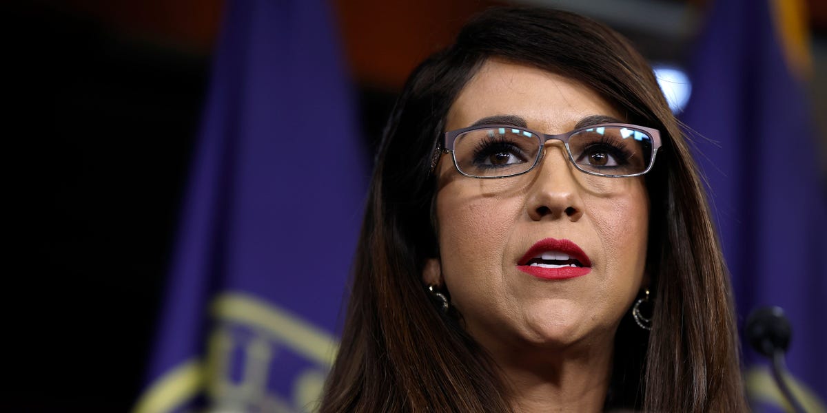 Featured image for Lauren Boebert's Divorce Drama: Husband Throws Tantrum and Let's the Dogs Out.