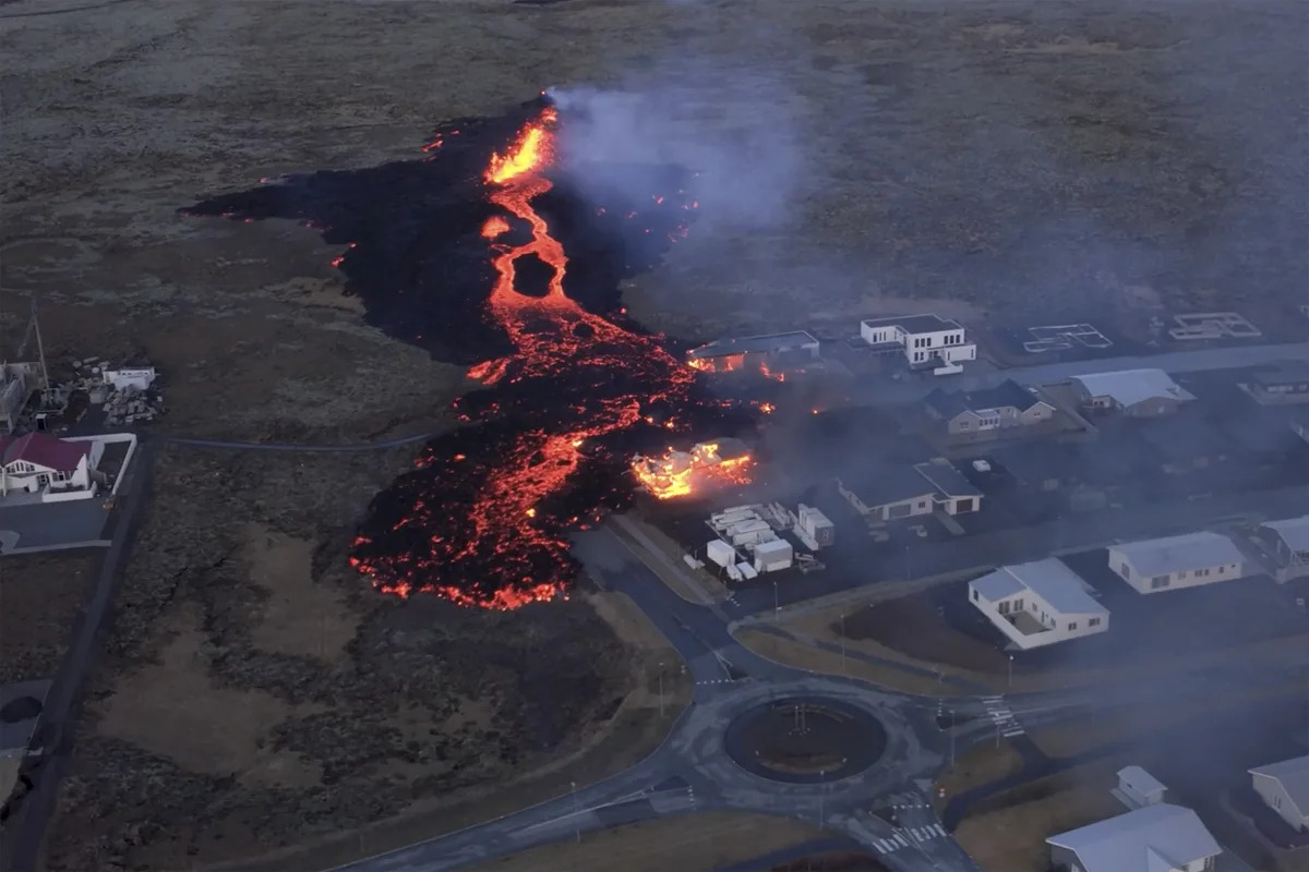 Iceland's Southwest Volcano: Destruction and Recovery