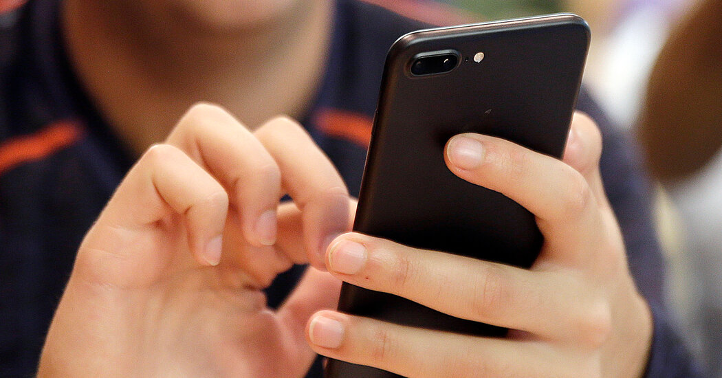 Featured image for Tea Dating App Hacked, 13,000 Photos Leaked Amid Security Breach