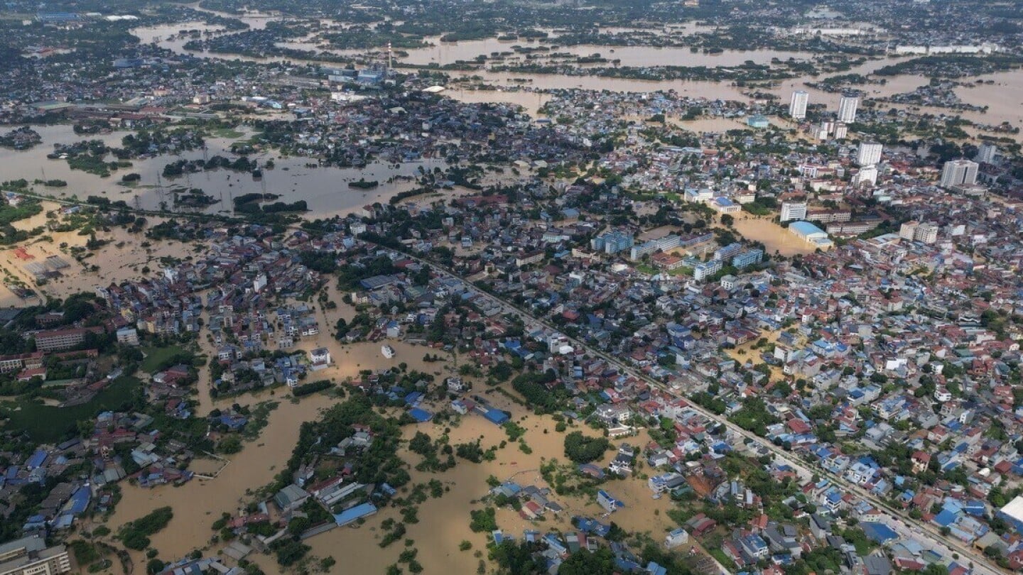 Featured image for Vietnam Battles Rising Floods and Climate Challenges