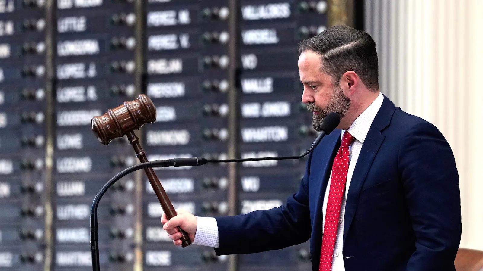 Texas GOP Advances Controversial Redistricting and Security Measures