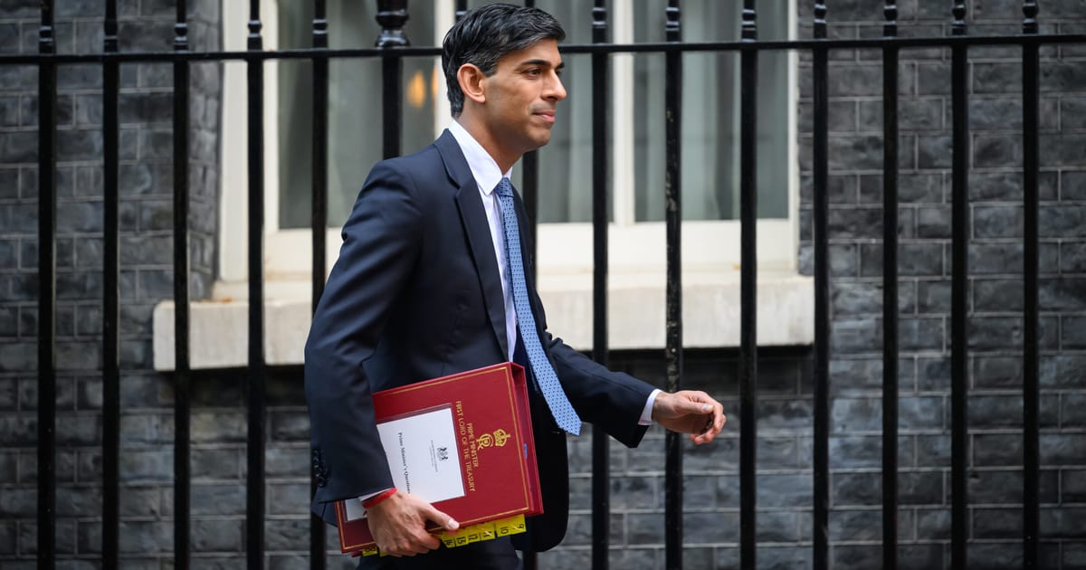 "UK Immigration Minister Resigns Amid Controversial Rwanda Asylum Plan"