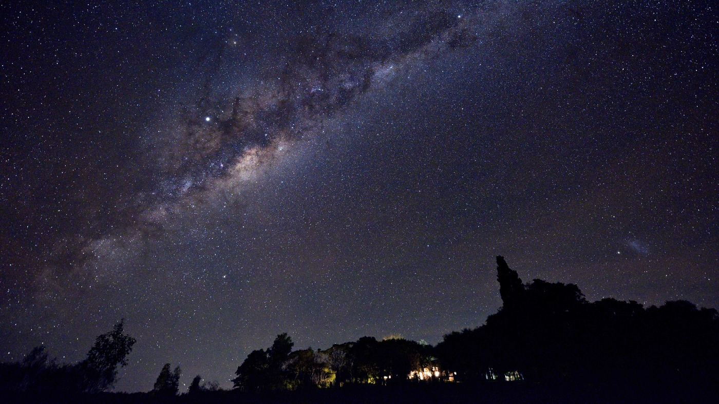 "Planetary Alignment: Your Guide to Viewing Five Planets in the Sky"