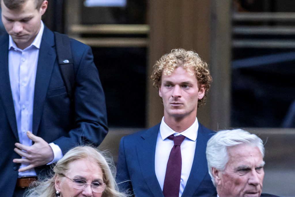 Featured image for Witness Recants in NYC Subway Chokehold Manslaughter Trial