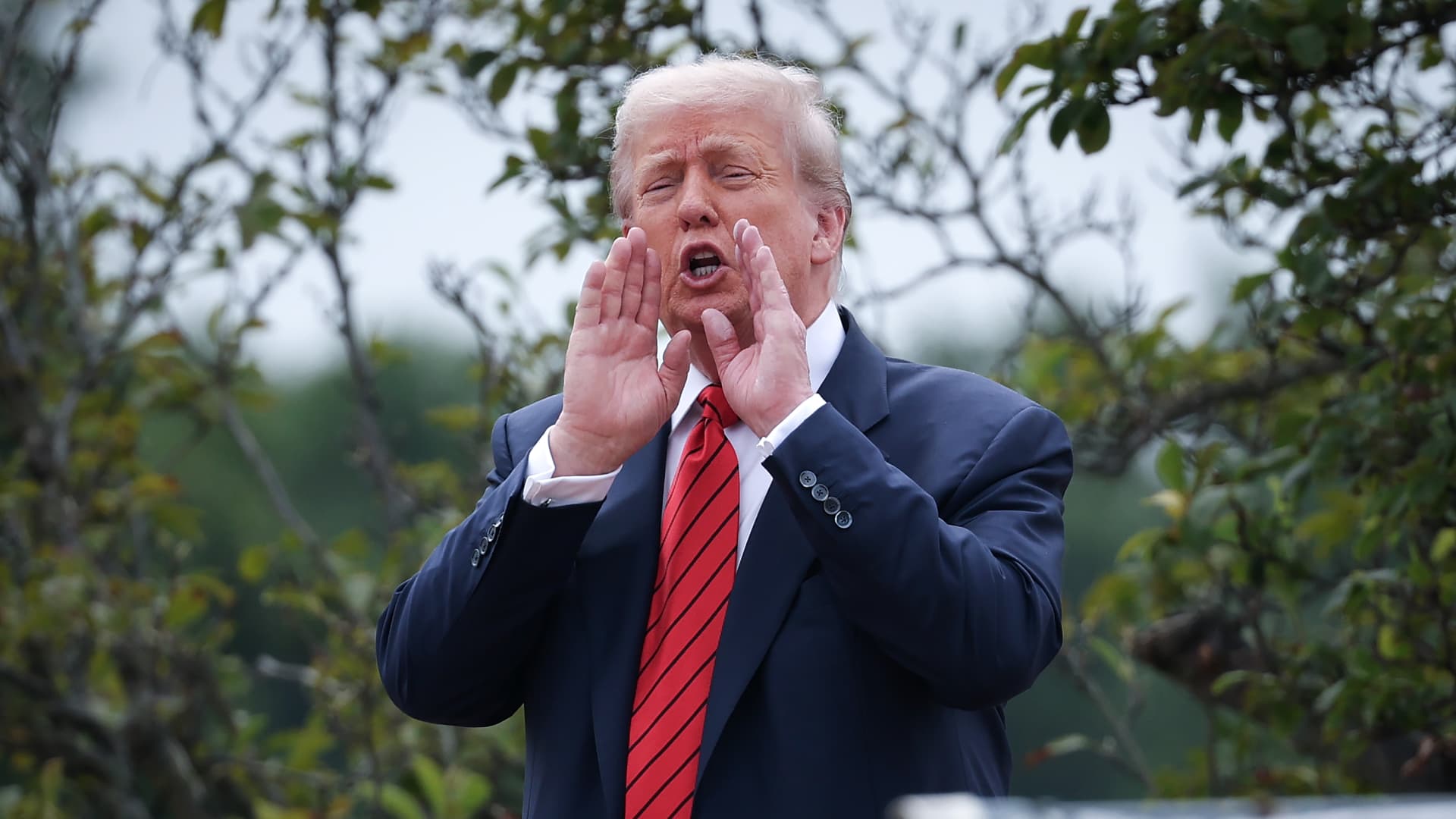 Featured image for Trump Stands Firm on Policies Amid Economic and Tech Developments