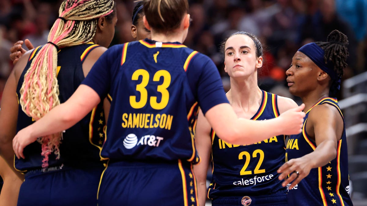 Featured image for Geno Auriemma Criticizes Caitlin Clark's WNBA Setup and 'Delusional' Fans