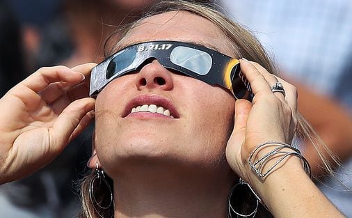 "2024 Solar Eclipse: A Mile-by-Mile Guide to the Best Viewing Locations"