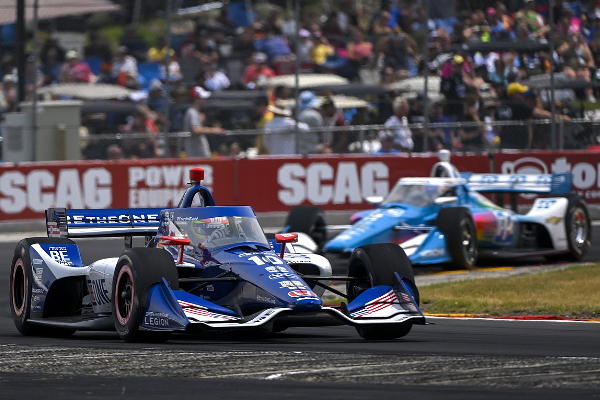 Palou dominates Road America IndyCar race, extends points lead.