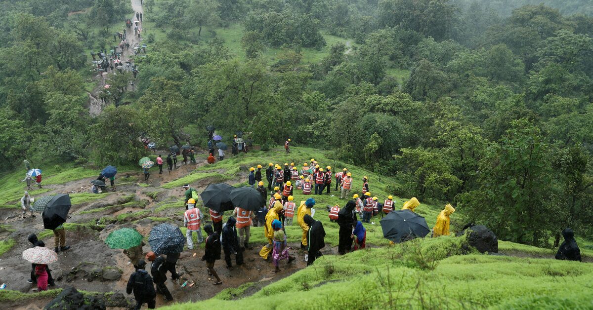 "27 dead as search for Indian village landslide victims ends"
