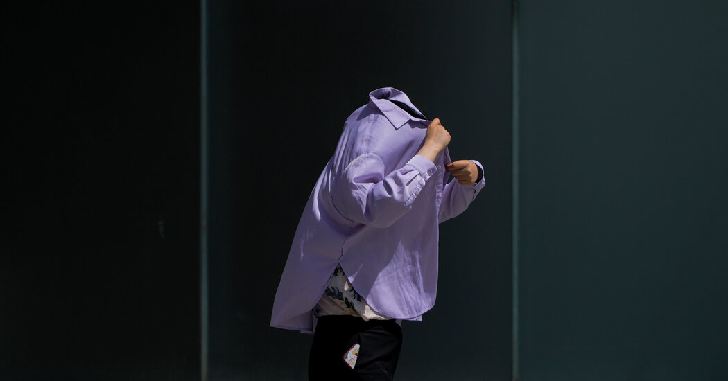 Featured image for Earth's Unprecedented Heatwave: Record-Breaking Temperatures Signal Climate Crisis