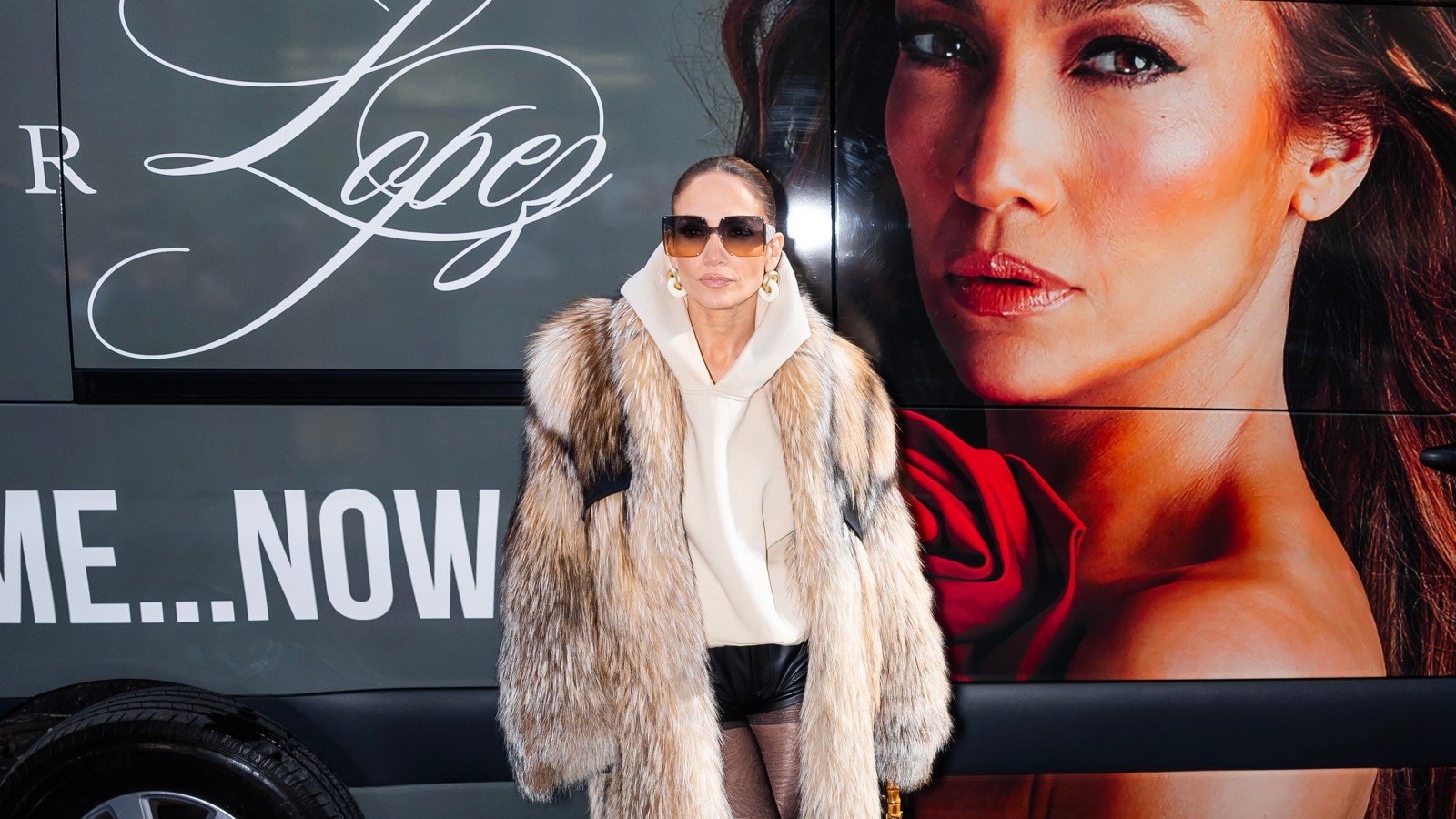 "Jennifer Lopez Quietly Cancels Multiple Tour Dates Without Explanation"