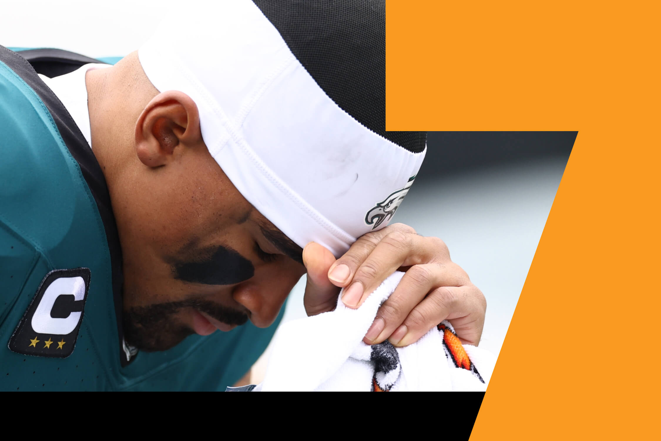 "Week 17 NFL Insights: Eagles' Woes, Draft Picks, and Standout Performances"