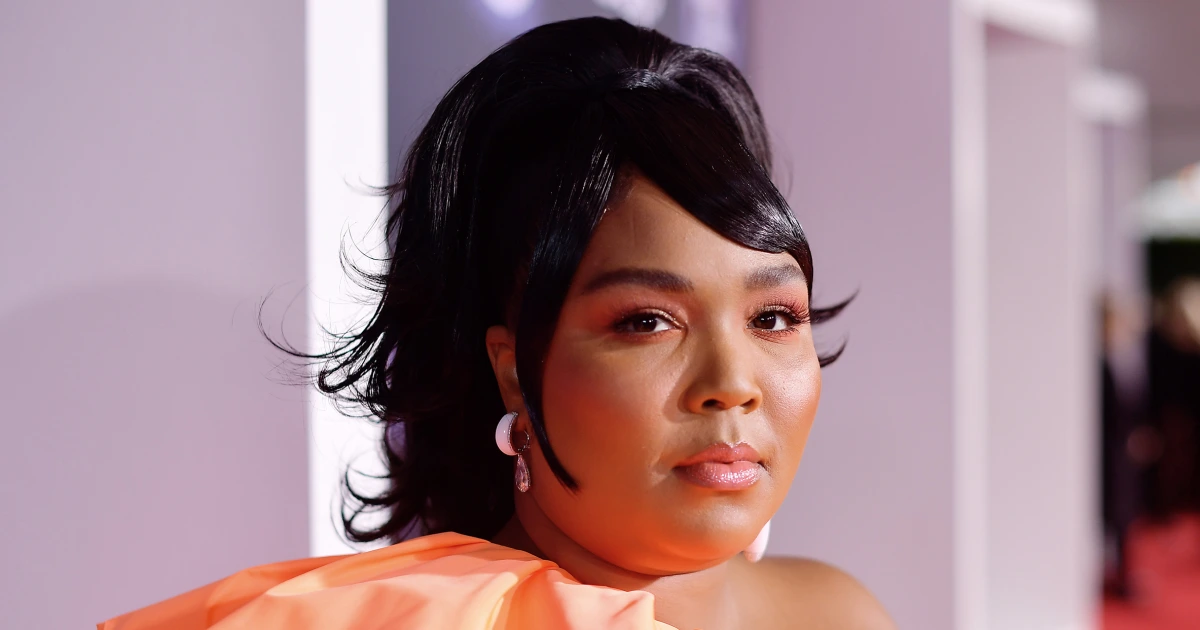 Featured image for Lizzo Faces Lawsuit Alleging Sexual Harassment and Body-Shaming
