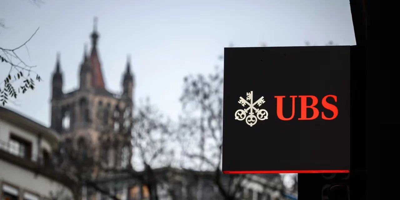 UBS Considers Cutting 30% of Staff After Credit Suisse Acquisition